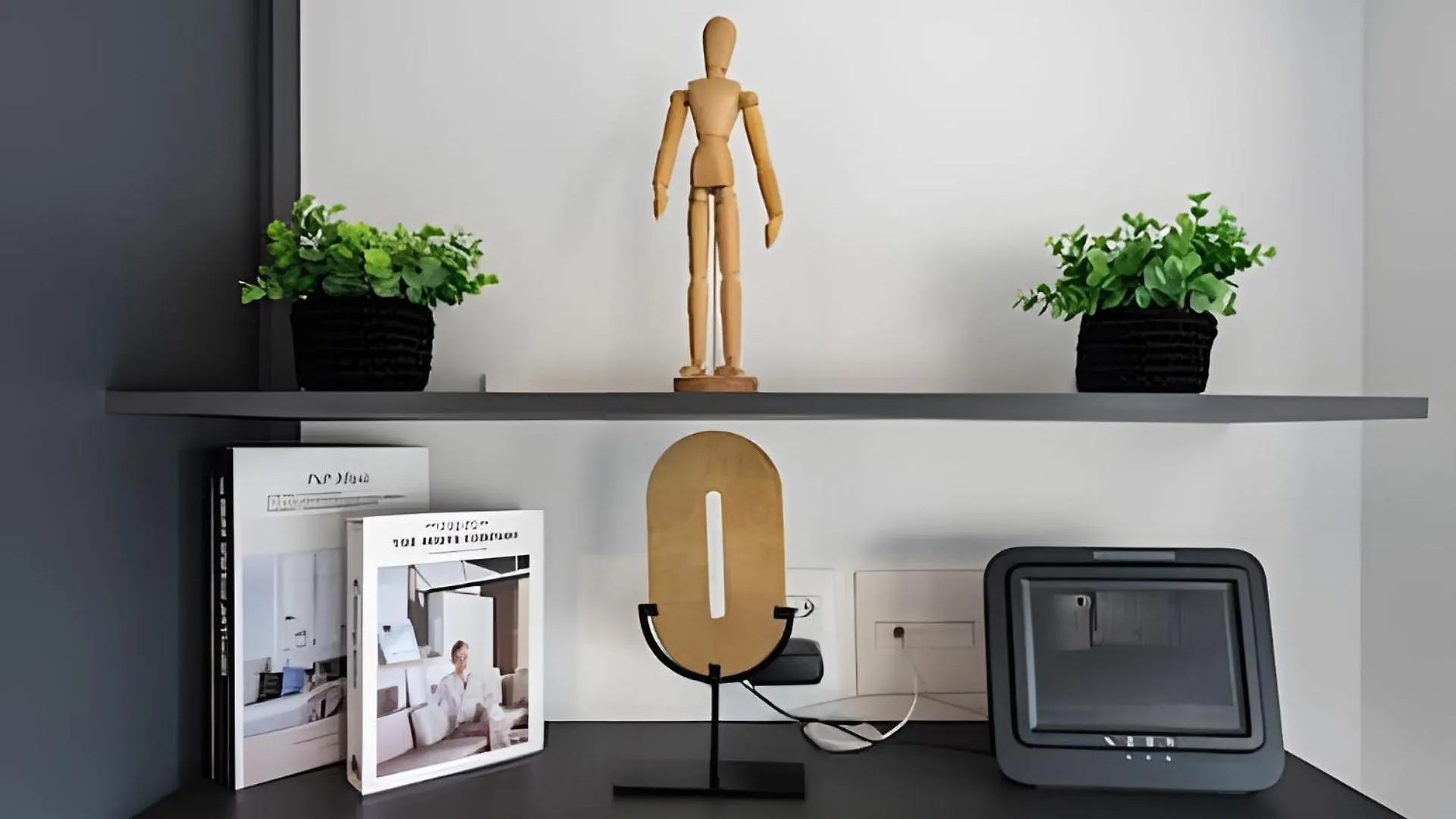 Of12 - Novo Bhaus Oscar Freire | Metro | Studio São Paulo Apartment