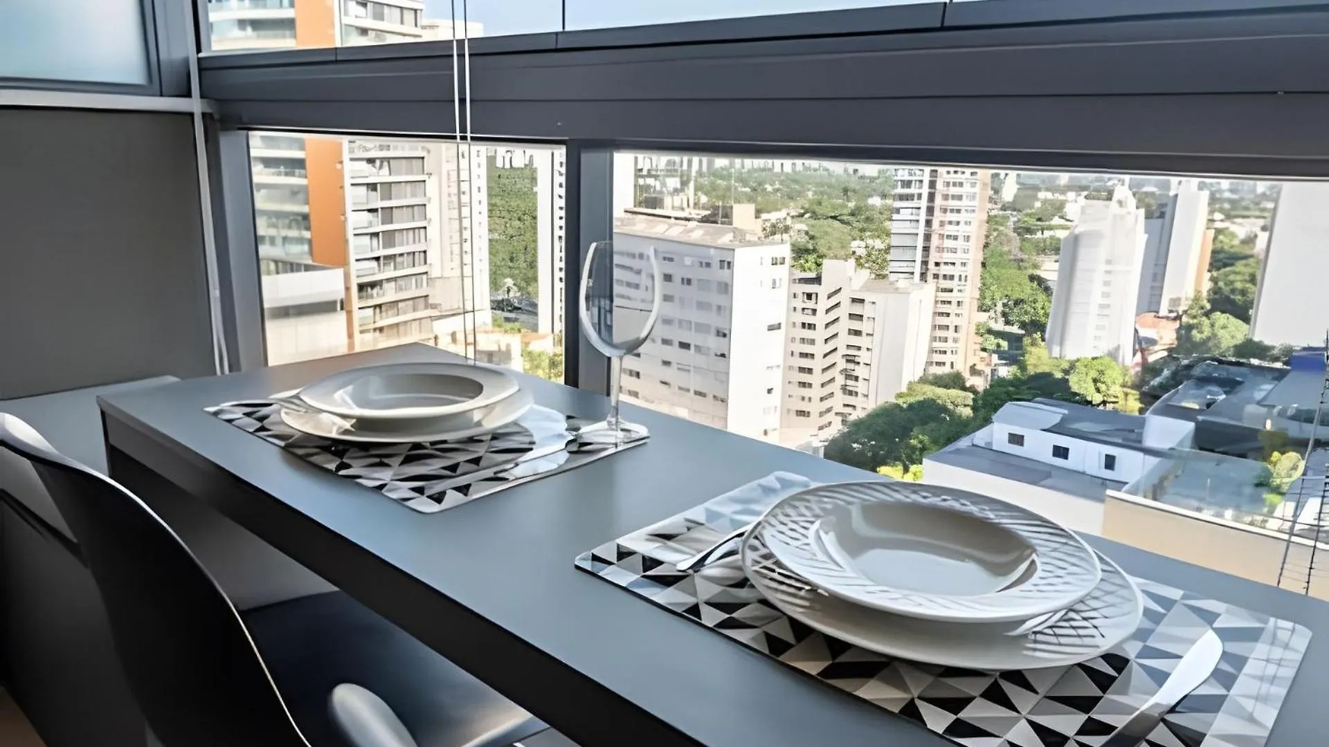 Of12 - Novo Bhaus Oscar Freire | Metro | Studio São Paulo