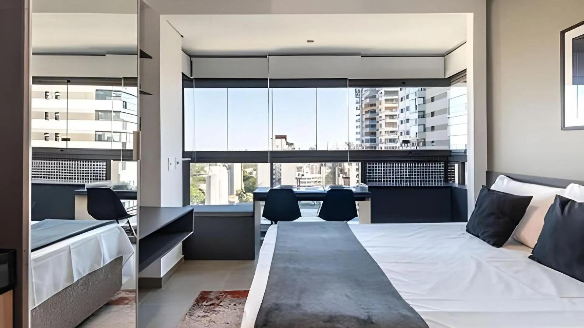 Of12 - Novo Bhaus Oscar Freire | Metro | Studio São Paulo Apartment
